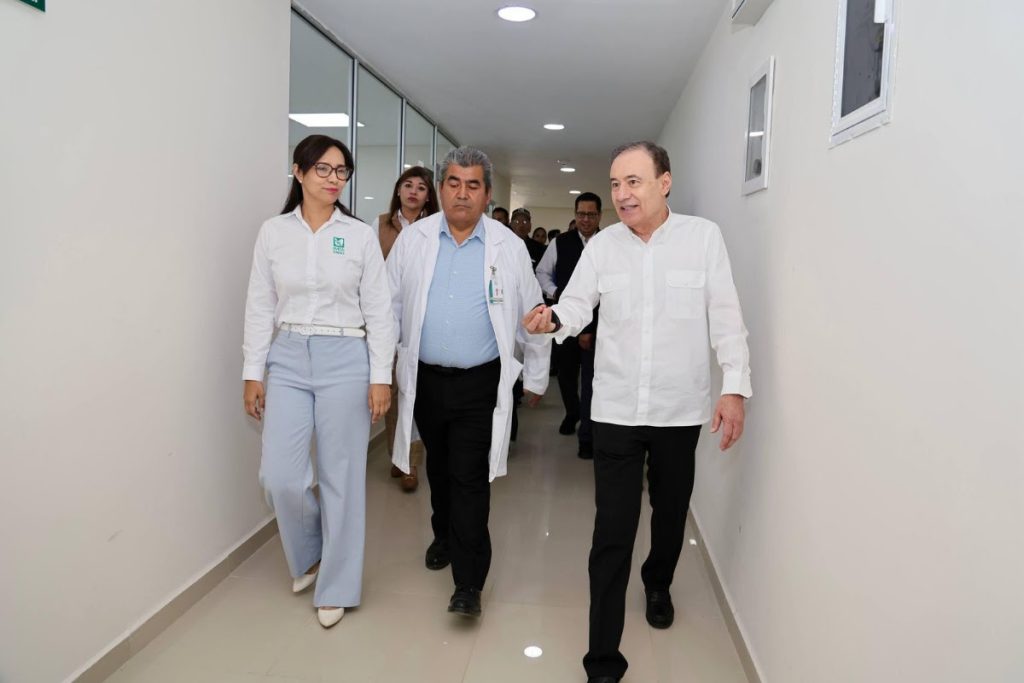 ¡Sonora a la vanguardia en salud! El Gobernador @AlfonsoDurazo y la Presidenta @ClaudiaSheinbaum le meten 40 mil millones de pesos a nuestra red hospitalaria.

✅ 6 hospitales nuevos y modernos. ✅ Beneficio directo para 500 mil sonorenses. ✅ Médicos especialistas y equipamiento de primer nivel.

Desde el Hospital Universitario en Hermosillo hasta la justicia social en Vícam y Navojoa, ¡la salud ya es un derecho real!